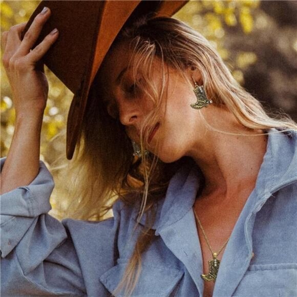 Gold-Tone Cowboy Boot Jewelry Set – Western Necklace and Earring Set - Picture 6 of 6